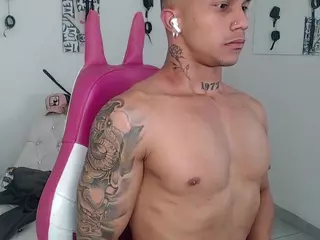 LeonardPrice1's Live Sex Cam Show