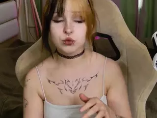 EricaMoon's Live Sex Cam Show