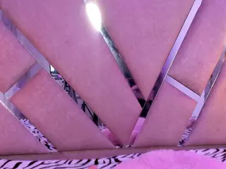 GrettaBelli's Live Sex Cam Show