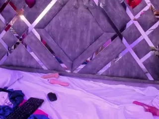 GrettaBelli's Live Sex Cam Show