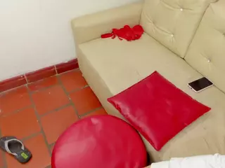LindaBaarna's Live Sex Cam Show