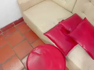 LindaBaarna's Live Sex Cam Show