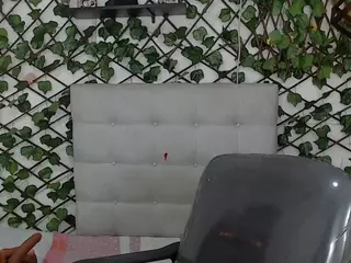 rouss-0's Live Sex Cam Show