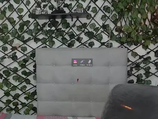 rouss-0's Live Sex Cam Show