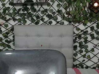 rouss-0's Live Sex Cam Show