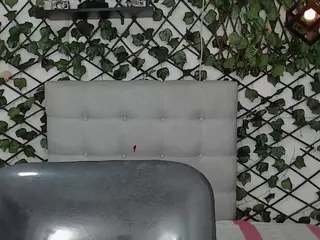rouss-0's Live Sex Cam Show