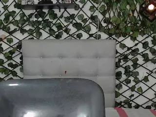 rouss-0's Live Sex Cam Show