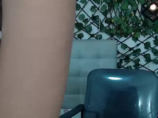 rouss-0's Live Sex Cam Show