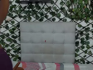 rouss-0's Live Sex Cam Show