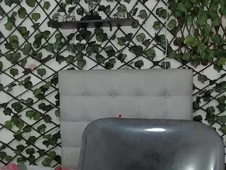 rouss-0's Live Sex Cam Show