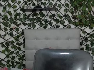 rouss-0's Live Sex Cam Show