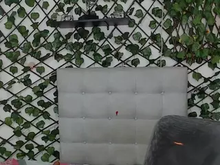 rouss-0's Live Sex Cam Show