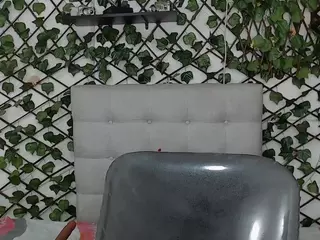 rouss-0's Live Sex Cam Show