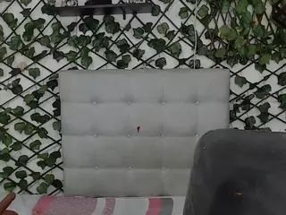 rouss-0's Live Sex Cam Show