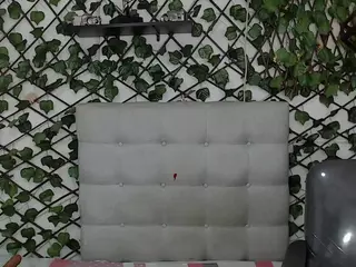 rouss-0's Live Sex Cam Show