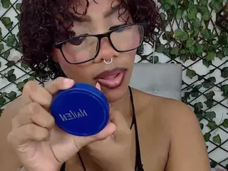 rouss-0's Live Sex Cam Show