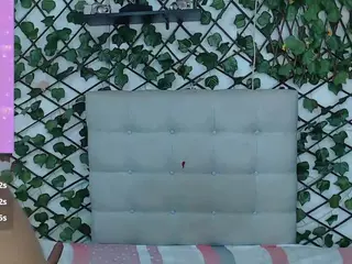 rouss-0's Live Sex Cam Show