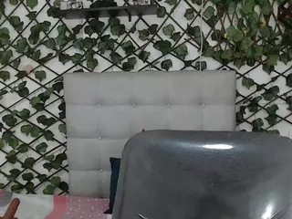 rouss-0's Live Sex Cam Show