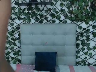 rouss-0's Live Sex Cam Show