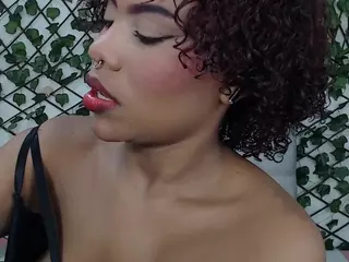 rouss-0's Live Sex Cam Show