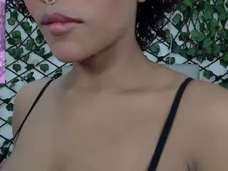 rouss-0's Live Sex Cam Show