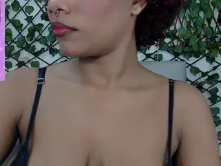 rouss-0's Live Sex Cam Show