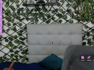 rouss-0's Live Sex Cam Show