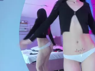 SCRETTVELVEET's Live Sex Cam Show