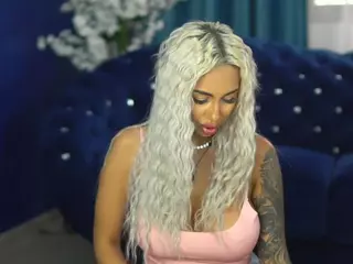 GoldenAmberX's Live Sex Cam Show