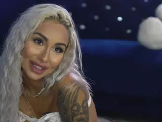 GoldenAmberX's Live Sex Cam Show