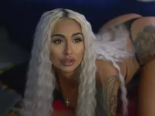 GoldenAmberX's Live Sex Cam Show