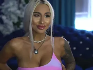 GoldenAmberX's Live Sex Cam Show