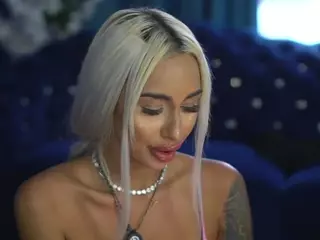 GoldenAmberX's Live Sex Cam Show