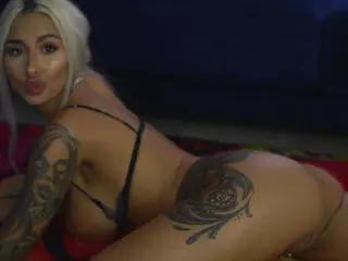 GoldenAmberX's Live Sex Cam Show