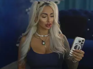 GoldenAmberX's Live Sex Cam Show