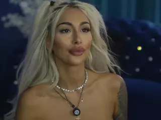 GoldenAmberX's Live Sex Cam Show