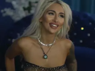GoldenAmberX's Live Sex Cam Show