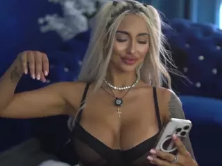 GoldenAmberX's Live Sex Cam Show