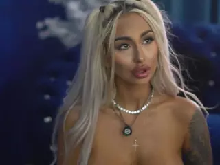 GoldenAmberX's Live Sex Cam Show