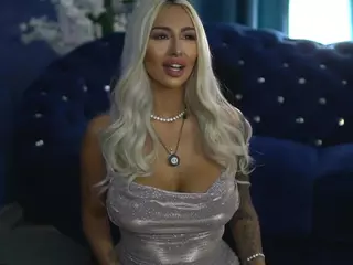 GoldenAmberX's Live Sex Cam Show