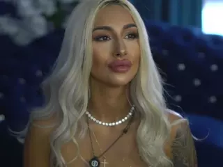 GoldenAmberX's Live Sex Cam Show