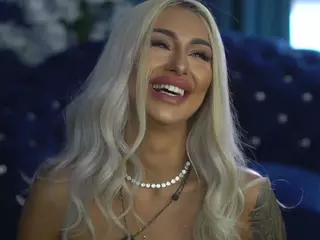 GoldenAmberX's Live Sex Cam Show