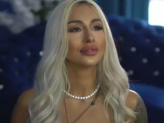 GoldenAmberX's Live Sex Cam Show