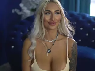 GoldenAmberX's Live Sex Cam Show