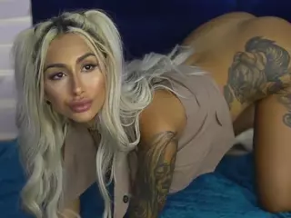 GoldenAmberX's Live Sex Cam Show