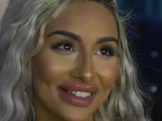 GoldenAmberX's Live Sex Cam Show