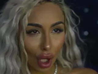 GoldenAmberX's Live Sex Cam Show