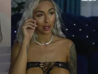 GoldenAmberX's Live Sex Cam Show