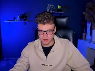 lucas-long's Live Sex Cam Show