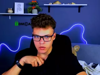 lucas-long's Live Sex Cam Show